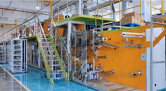 2000mm Diaper Backsheet Full Laminating Machine